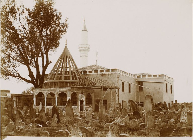 seyh sadreddin konevi camii ve turbesi garabed solakian fotografi 1890lar
